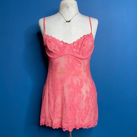 The hottest lil vintage Victoria’s secret lace slip dress! - Picture 2 of 4